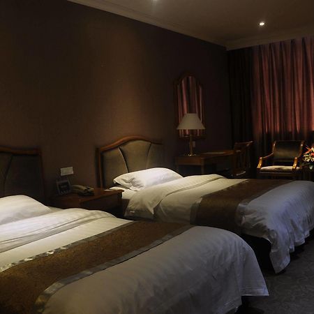 Garden City Hotel Chengdu Exterior photo