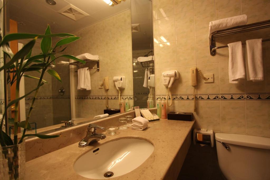 Garden City Hotel Chengdu Room photo