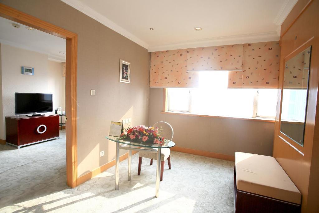 Garden City Hotel Chengdu Room photo