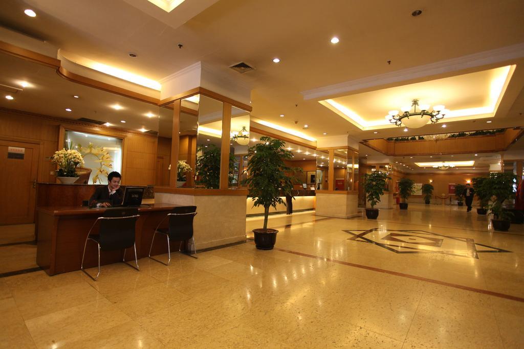 Garden City Hotel Chengdu Exterior photo