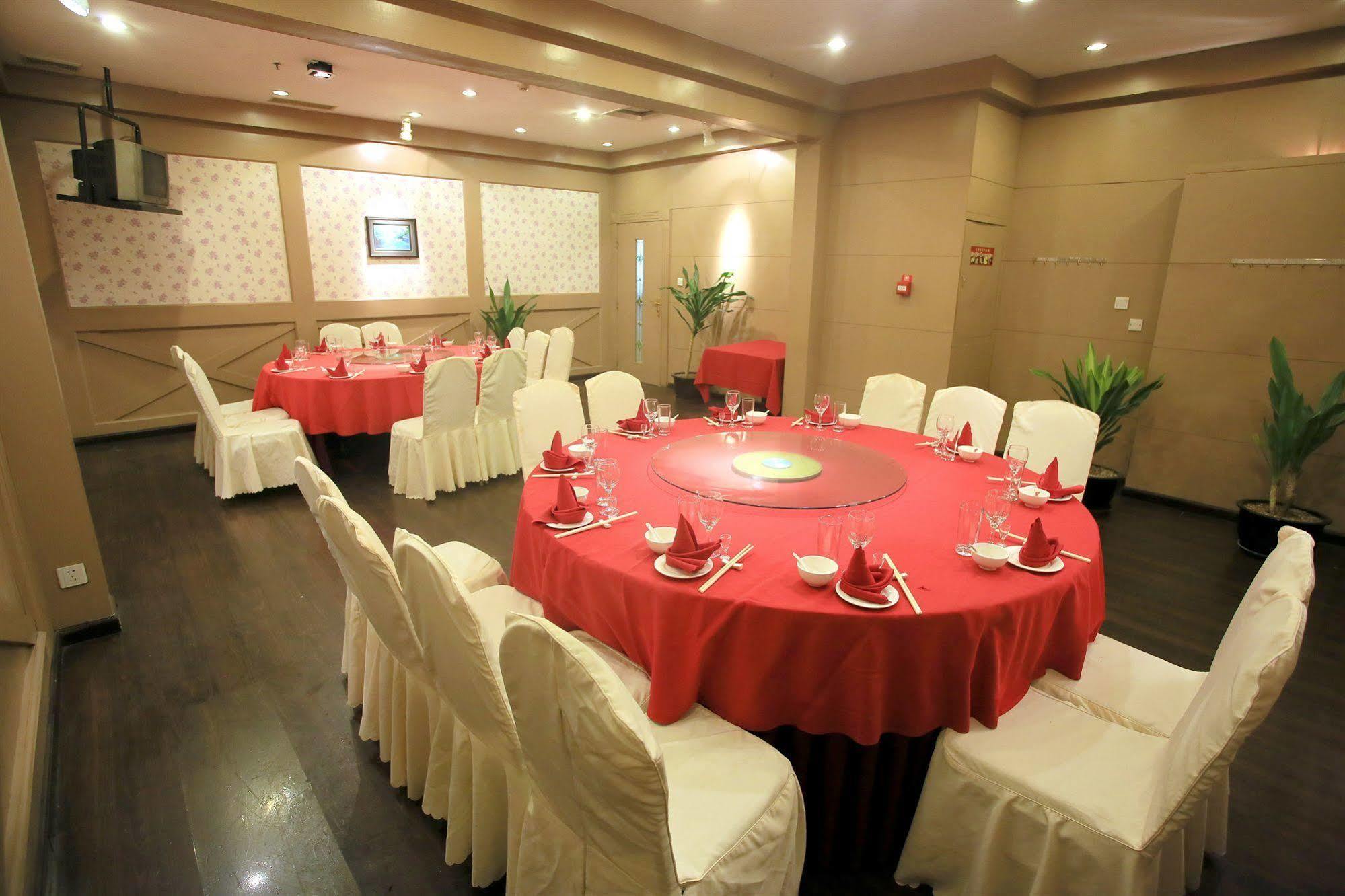 Garden City Hotel Chengdu Exterior photo